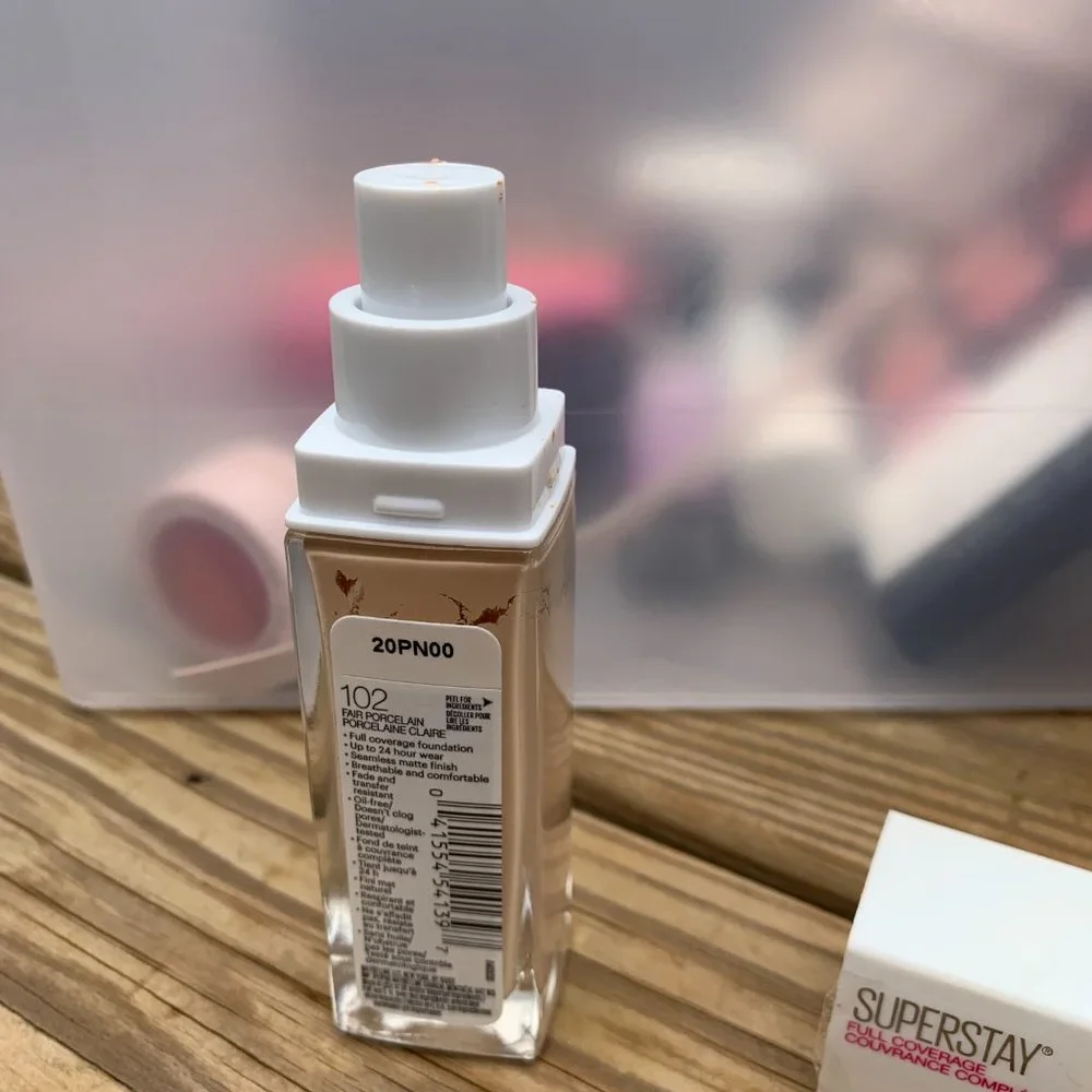 Maybelline Super Stay Full Coverage Foundation in Fair Porcelain